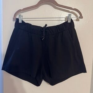 LULULEMON Women's Black Athletic  Shorts